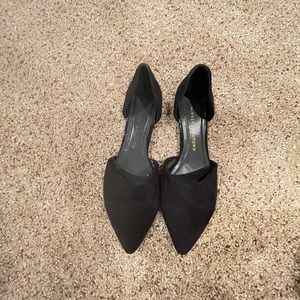 Women’s pointed flats